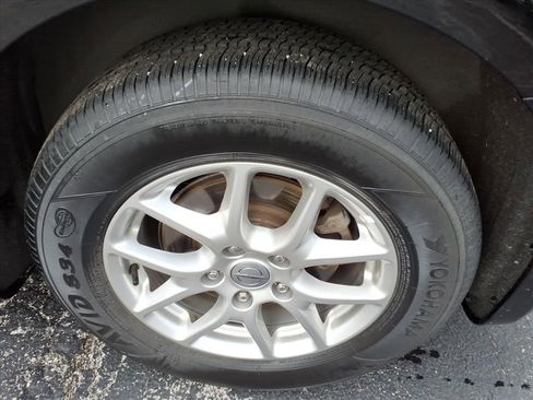 Used 2025 Chrysler Pacifica Select FWD image 5