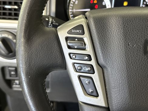 Used 2019 Nissan Titan PRO-4X image 25