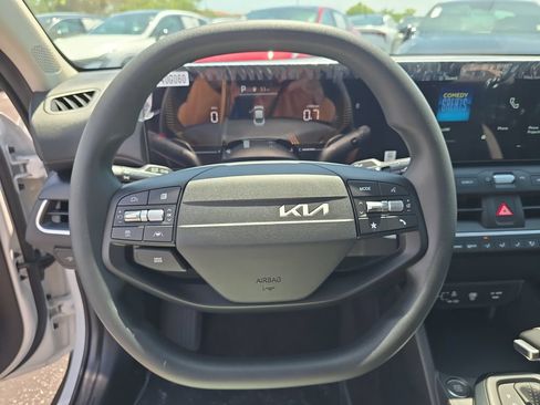New 2026 Kia K4 FWD image 28