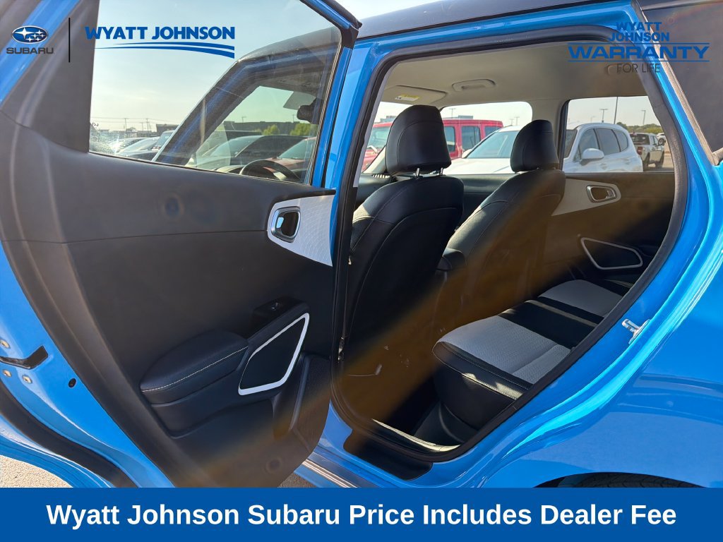 Used 2023 Kia Soul GT-Line FWD image 29