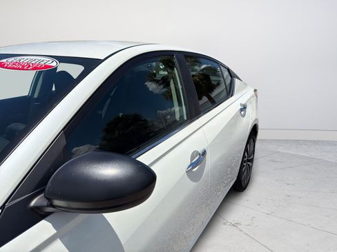 Certified 2024 Nissan Altima 2.5 SV FWD image 33