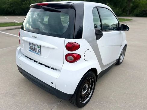 Used 2014 smart fortwo pure RWD image 6
