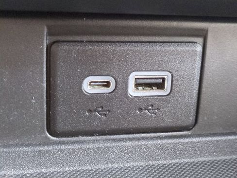 Used 2021 Chevrolet Tahoe Premier image 21