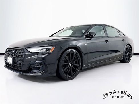 Used 2022 Audi A8 L 3.0T image 3