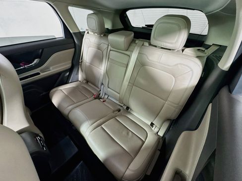 Used 2021 Lincoln Corsair AWD w/ Premium Package image 23