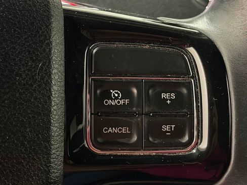 Used 2016 Dodge Grand Caravan SE FWD image 30