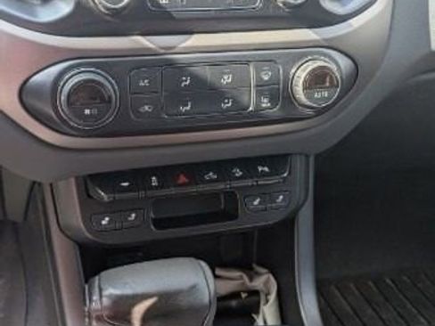 Used 2019 Chevrolet Colorado Z71 image 9