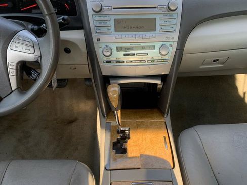 Used 2007 Toyota Camry XLE FWD image 11