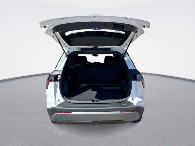 Used 2025 Chevrolet Equinox LT FWD image 23
