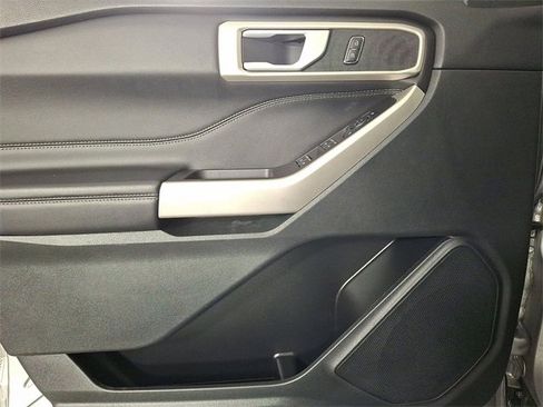 Used 2023 Ford Explorer XLT w/ Equipment Group 202A image 15