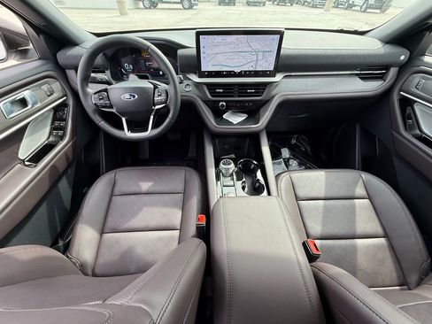 New 2026 Ford Explorer Platinum RWD image 24