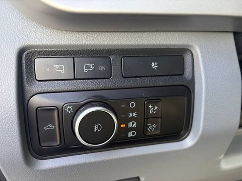 Used 2023 Ford F350 XLT AWD/4WD image 19