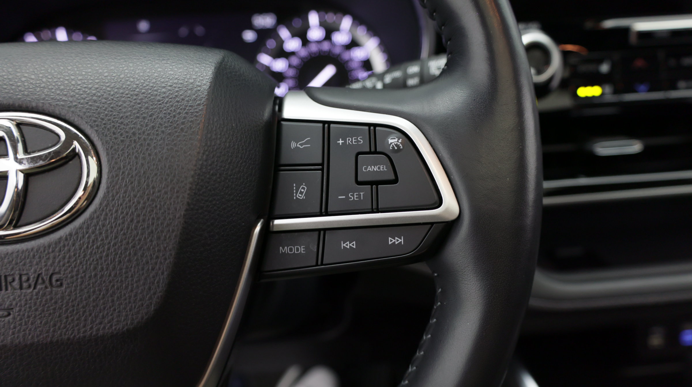 Used 2022 Toyota Highlander Platinum FWD image 22