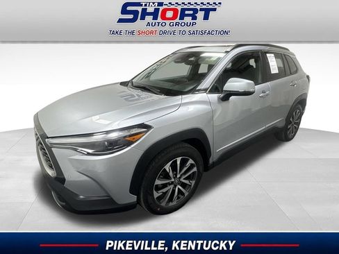 Used 2024 Toyota Corolla Cross XLE w/ Convenience Package AWD/4WD image 1