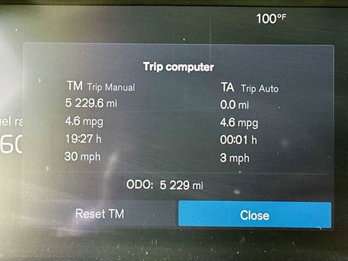 Used 2025 Volvo XC40 B5 Plus w/ Protection Package Premier image 10