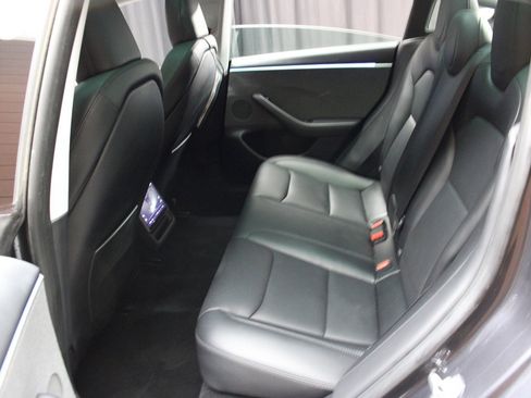 Used 2025 Tesla Model 3 Long Range image 46