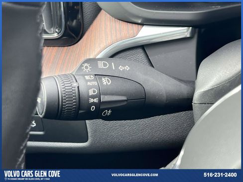 Certified 2024 Volvo XC60 B5 Plus w/ Protection Package Premier image 23