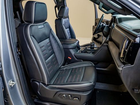 Used 2024 GMC Sierra 1500 AT4X image 30