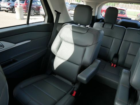 Used 2026 Ford Explorer Active w/ Active Comfort Package AWD/4WD image 12