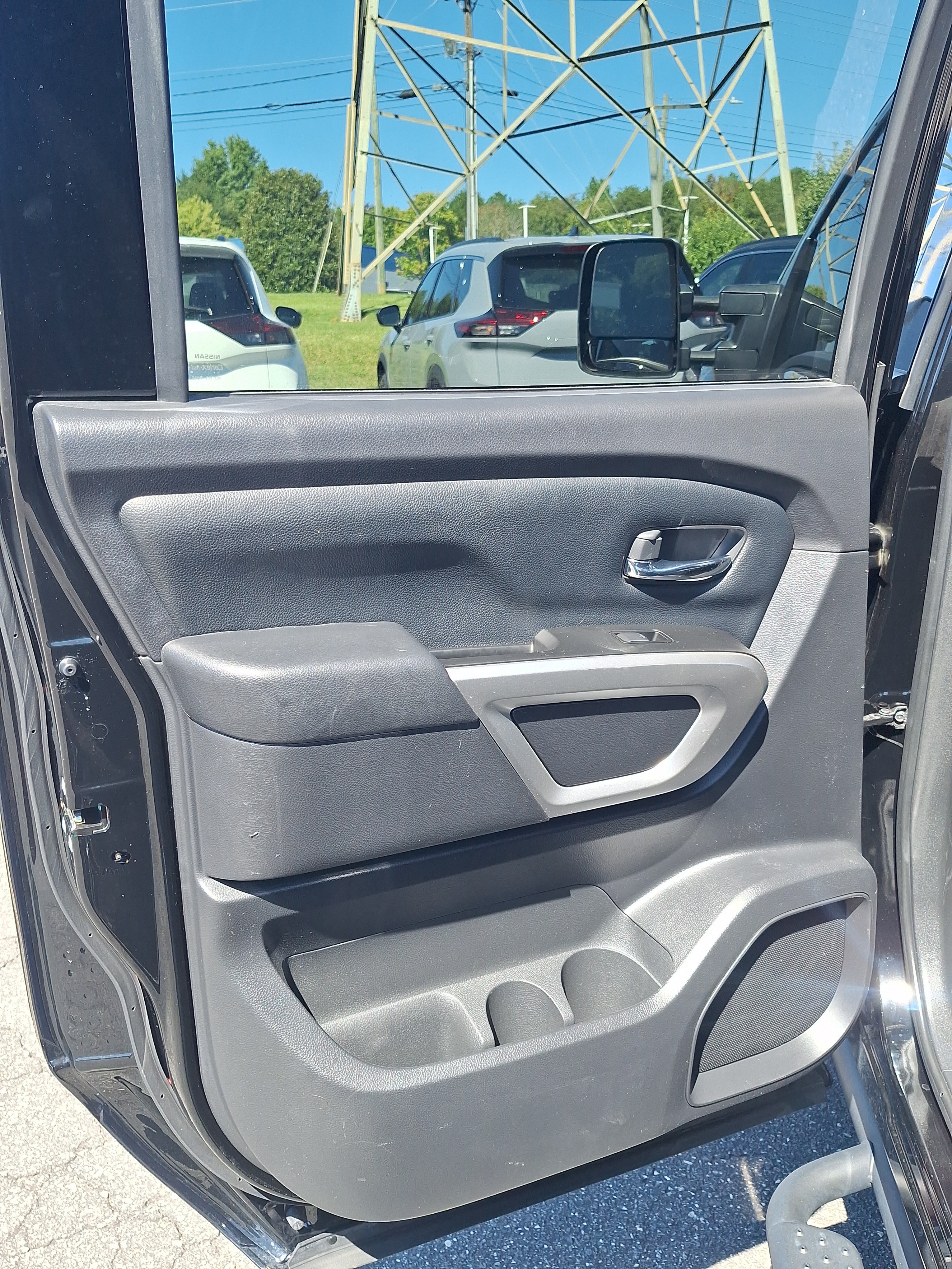 Used 2024 Nissan Titan SV w/ SV Convenience Package AWD/4WD image 29