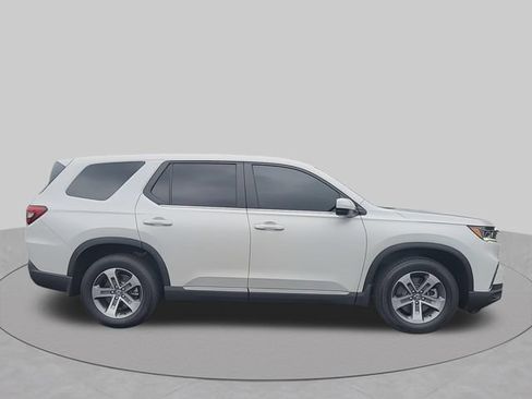 Used 2024 Honda Pilot EX-L image 10
