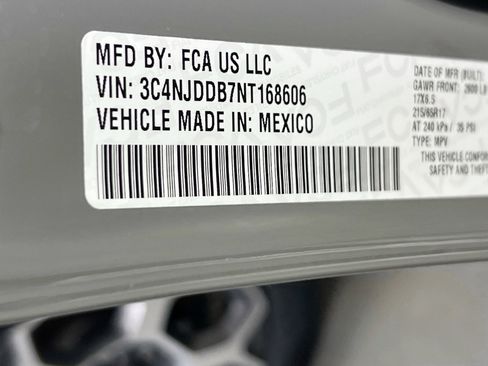 Used 2022 Jeep Compass Trailhawk w/ Trailhawk Elite Group AWD/4WD image 31