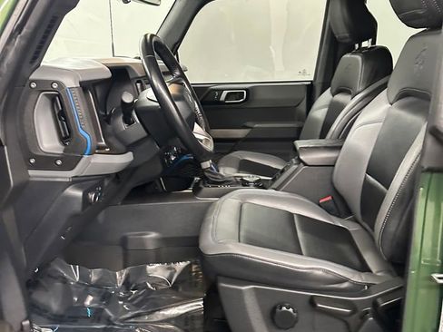 Used 2022 Ford Bronco Black Diamond image 11