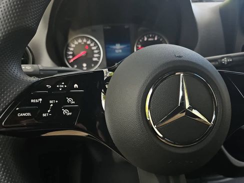 Used 2025 Mercedes-Benz Sprinter 2500 image 8
