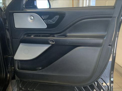 Used 2020 Lincoln Aviator Reserve w/ Equipment Group 202A AWD/4WD image 23