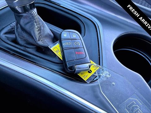 Used 2019 Dodge Challenger R/T image 32