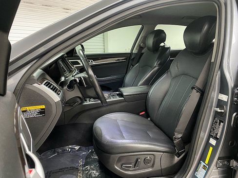 Used 2015 Hyundai Genesis 3.8 image 10