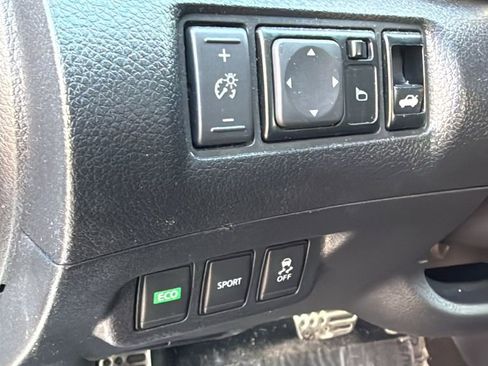 Used 2018 Nissan Sentra SR image 27