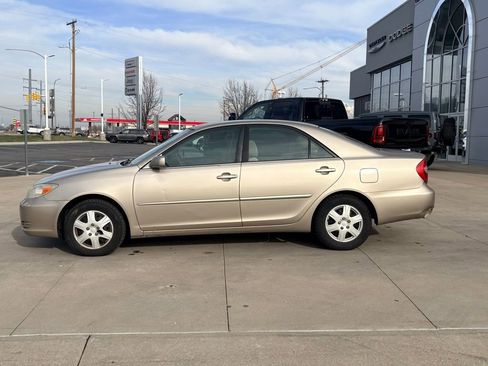 Used 2002 Toyota Camry LE image 6