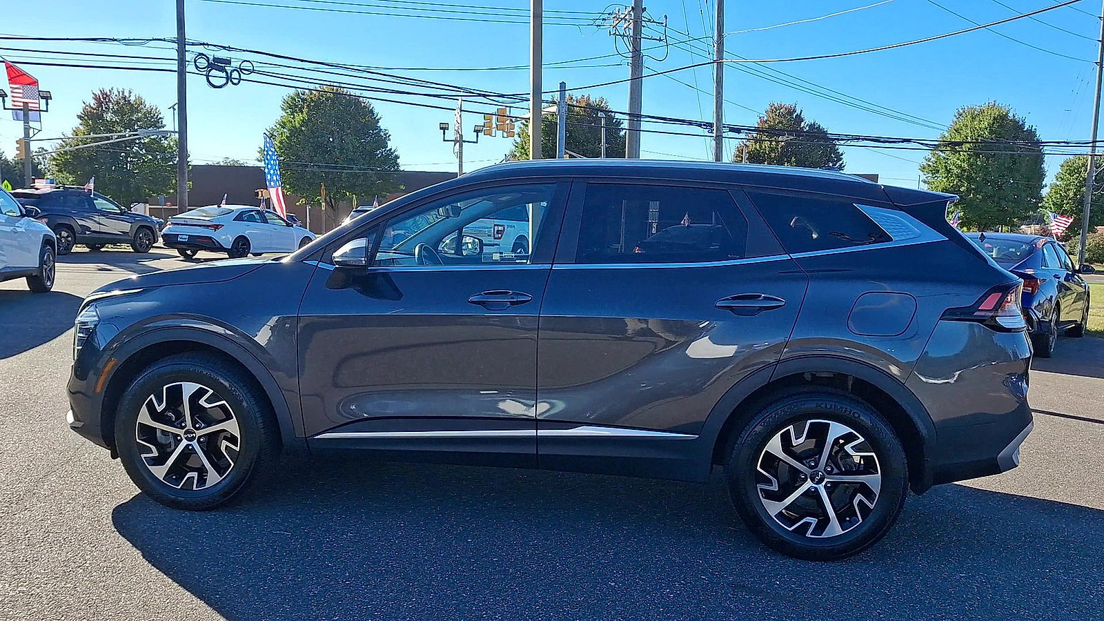 Used 2024 Kia Sportage EX AWD/4WD image 5