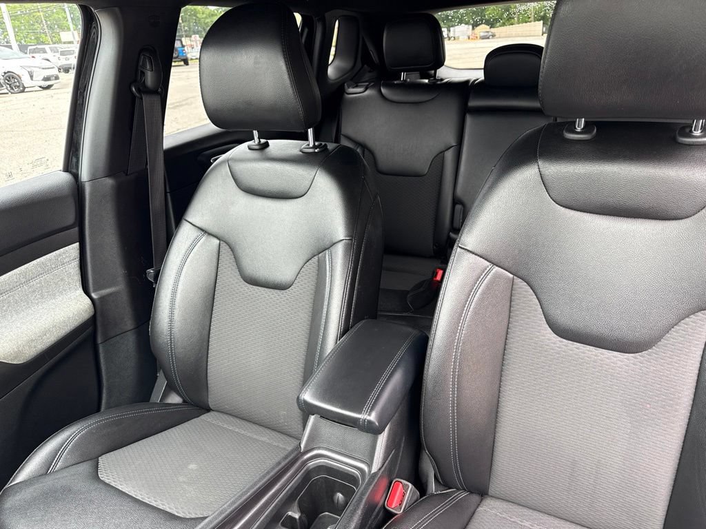 Used 2024 Jeep Compass Latitude AWD/4WD image 54