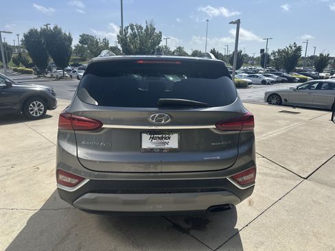 Used 2019 Hyundai Santa Fe AWD image 9