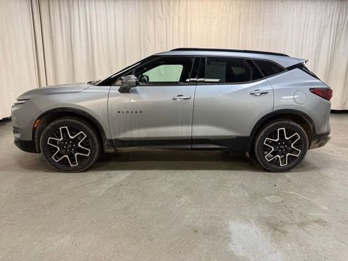 Used 2024 Chevrolet Blazer RS w/ Enhanced Convenience Package image 9