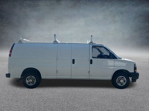 Used 2021 Chevrolet Express 2500 Extended image 3