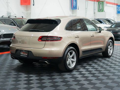 Used 2017 Porsche Macan AWD/4WD image 8
