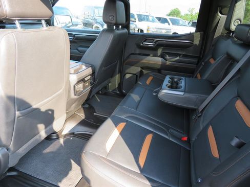 Used 2023 GMC Sierra 1500 AT4 w/ AT4 Premium Package AWD/4WD image 29