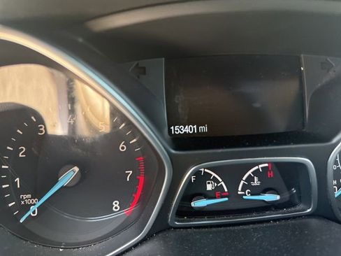 Used 2018 Ford Escape Titanium image 2