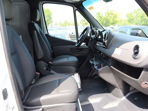 New 2025 Mercedes-Benz Sprinter 2500 image 36