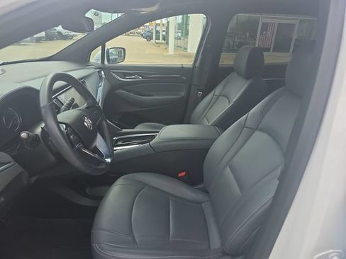 Used 2023 Buick Enclave Essence w/ Experience Buick Package FWD image 9