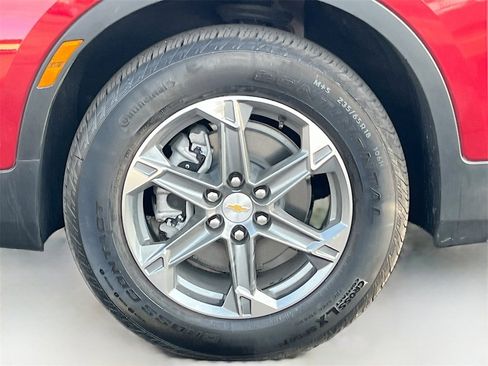 Used 2025 Chevrolet Blazer LT image 30