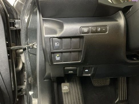 Used 2018 Lexus IS 300 w/ Accessory Package 2 RWD image 16