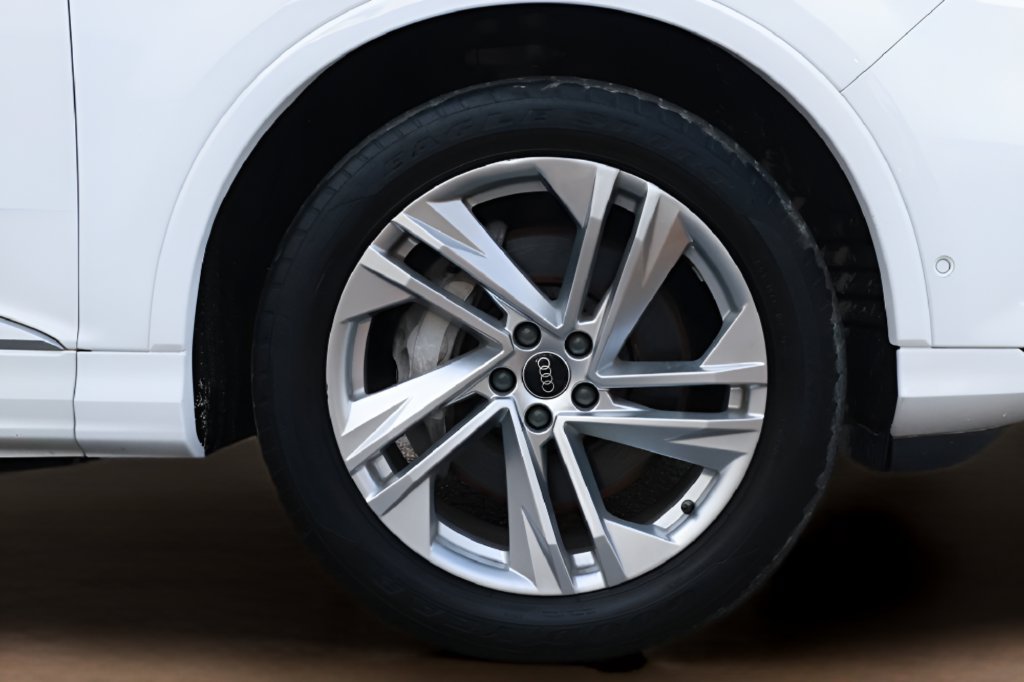 Used 2021 Audi Q7 3.0T Premium Plus AWD/4WD image 18