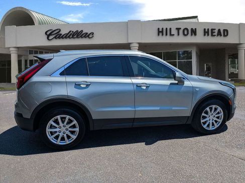 Certified 2023 Cadillac XT4 Luxury w/ Cold Weather Package FWD image 7