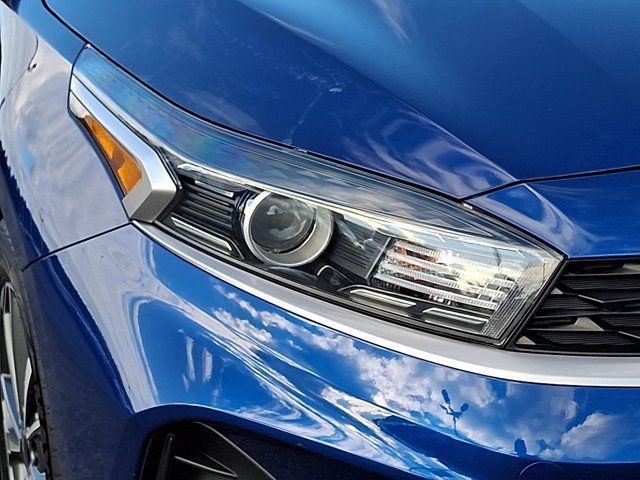 Used 2022 Kia Forte LXS w/ LXS Technology Package FWD image 12