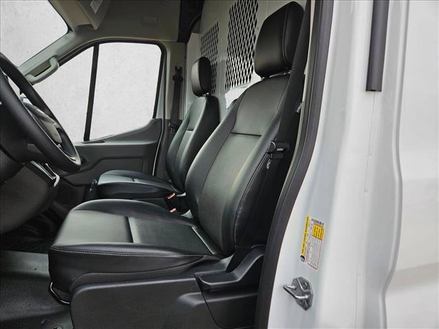 New 2026 Ford Transit 250 148 Medium Roof RWD image 4
