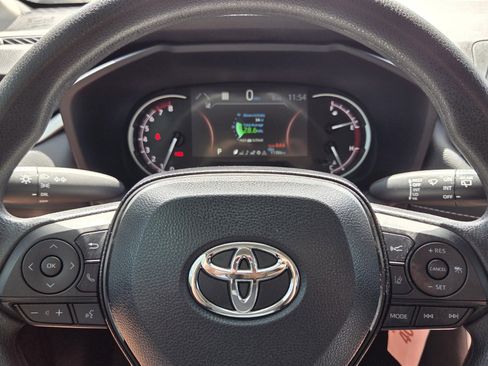 Certified 2025 Toyota RAV4 LE image 17